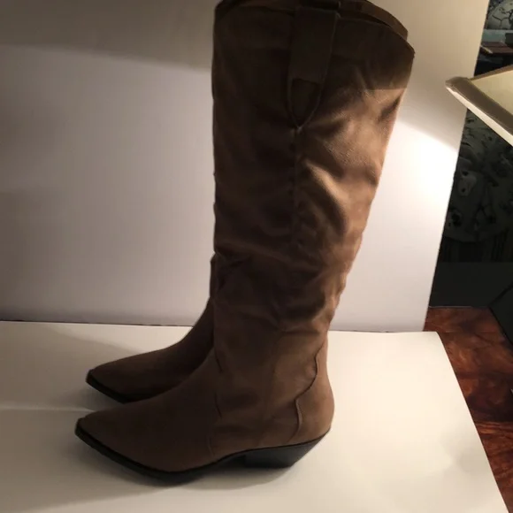 Cowboy boots - Picture 3 of 6